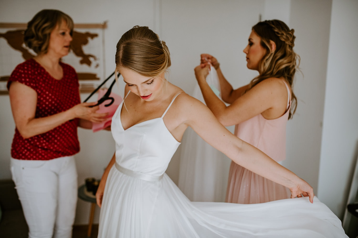 008 DSC 5693 Hochzeitsfotograf Köln Hochzeit NRW Hausboot Düsseldorf Boho Vintage Hippie Elopement Vera Prinz