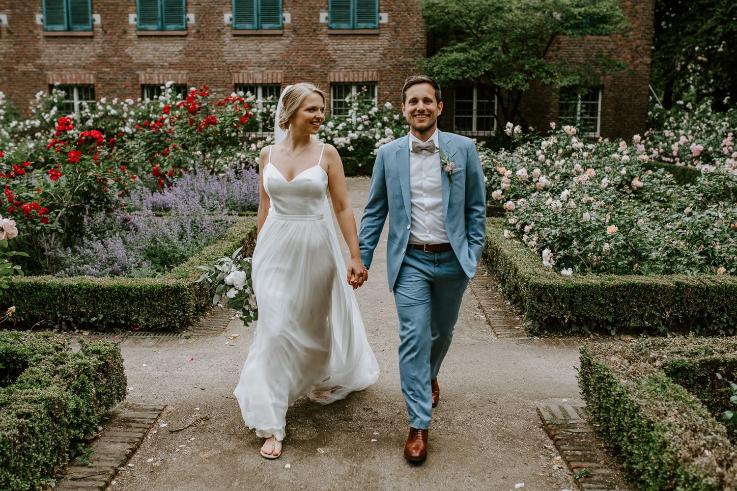 046 DSC 6515 Hochzeitsfotograf Köln Hochzeit NRW Hausboot Düsseldorf Boho Vintage Hippie Elopement Vera Prinz