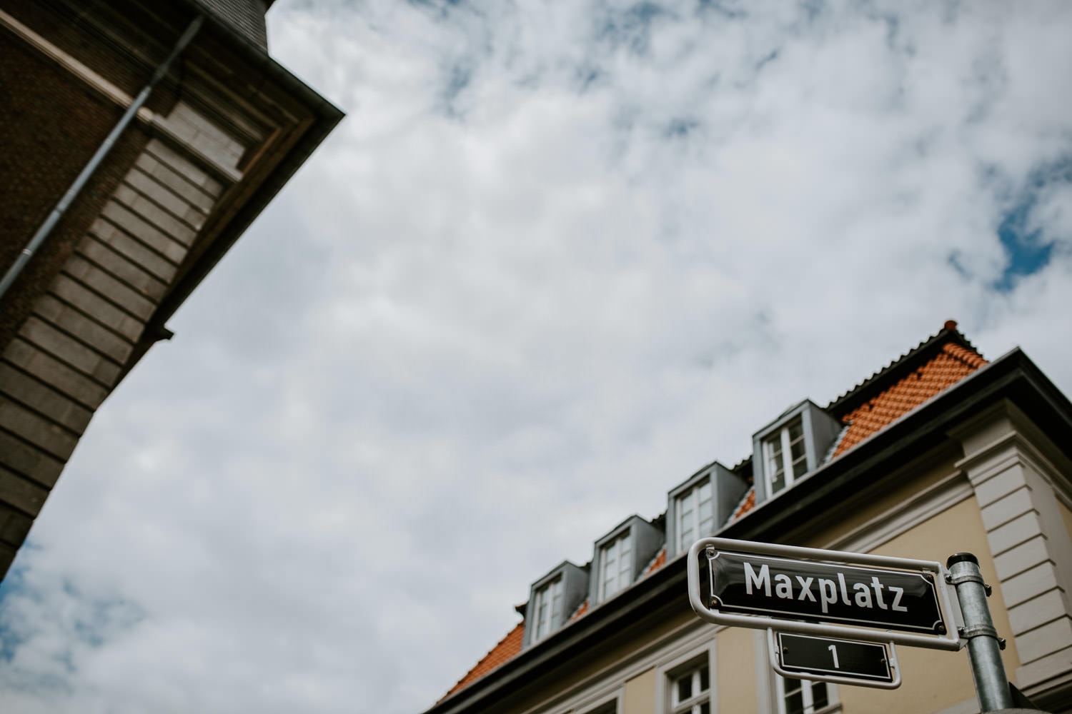 053 DSC 6719 Hochzeitsfotograf Köln Hochzeit NRW Hausboot Düsseldorf Boho Vintage Hippie Elopement Vera Prinz