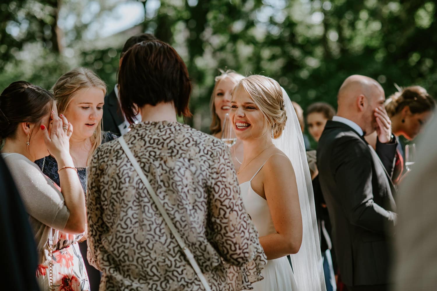 072 DSC 4854 Hochzeitsfotograf Köln Hochzeit NRW Hausboot Düsseldorf Boho Vintage Hippie Elopement Vera Prinz