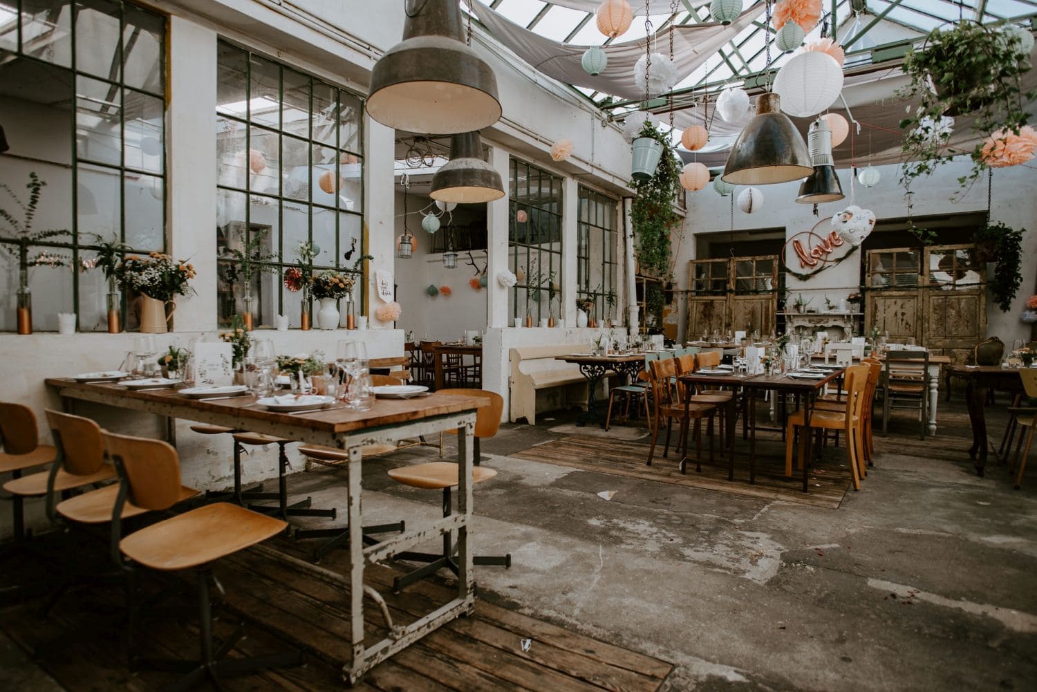 102 Hochzeitsfotograf Köln Hochzeit NRW Rarehouse Köln Rheinauhafen Boho Vintage Hippie Elopement Vera Prinz